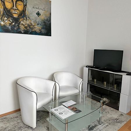 Cozy Apartment Near Hockey & Football Arena Bratislava Exterior photo