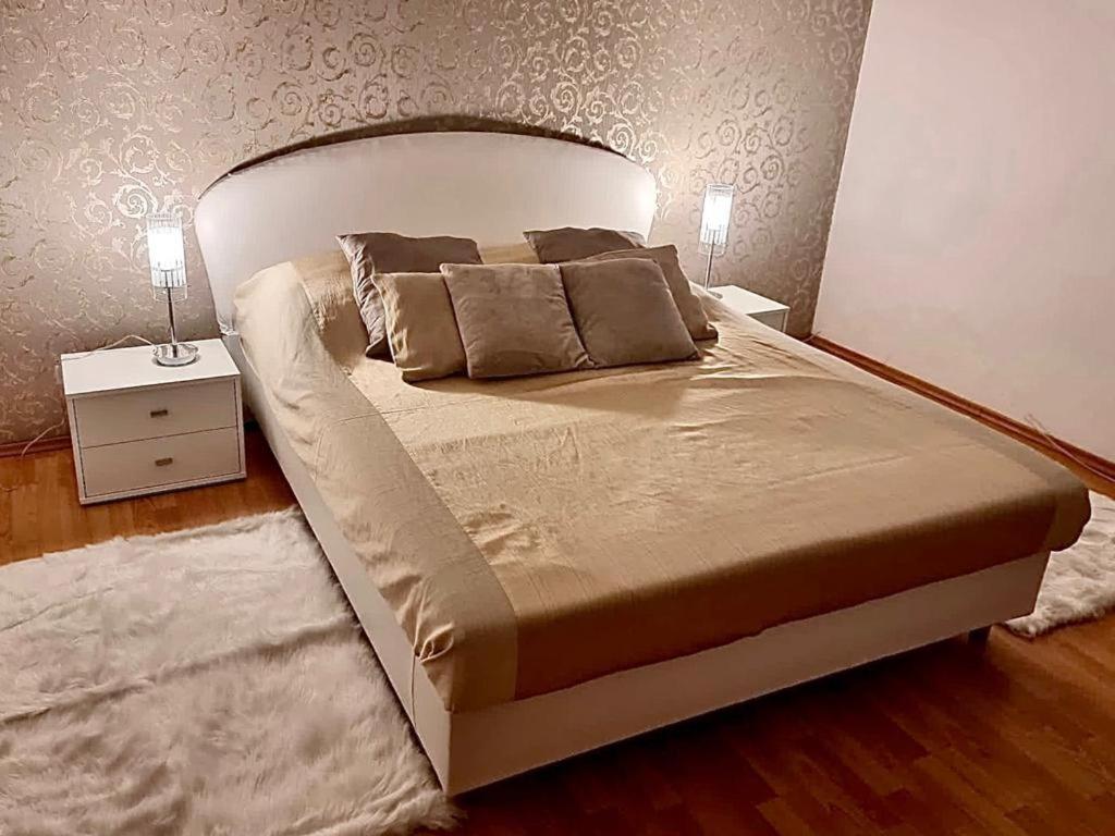 Cozy Apartment Near Hockey & Football Arena Bratislava Exterior photo